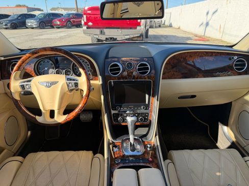 Used 2014 Bentley Flying Spur W12 image 12