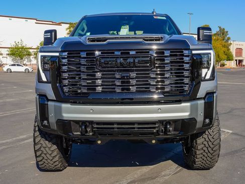 New 2026 GMC Sierra 2500 Denali w/ Denali Reserve Package AWD/4WD image 4