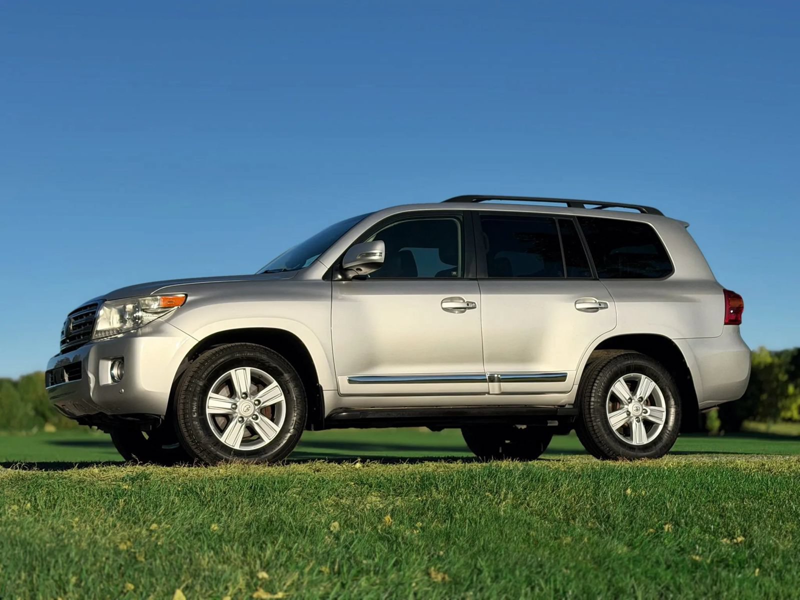 Used 2013 Toyota Land Cruiser AWD/4WD image 41