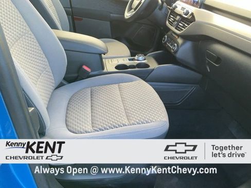 Used 2020 Ford Escape SE image 15