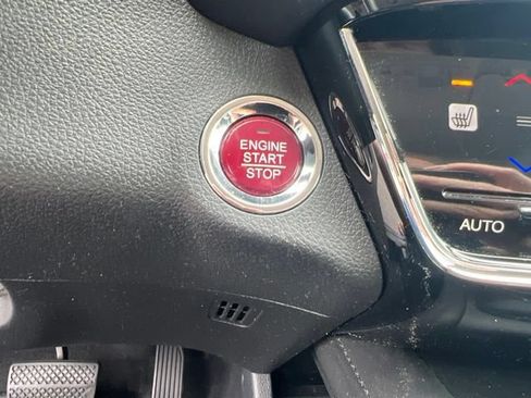Used 2018 Honda HR-V EX image 18