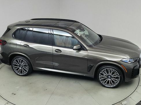 Used 2026 BMW X5 xDrive40i w/ M Sport Package AWD/4WD image 9