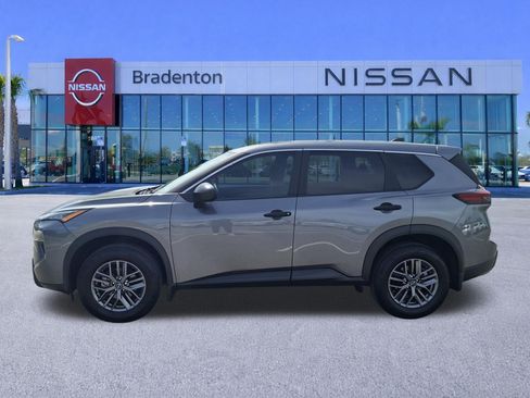 Certified 2025 Nissan Rogue S FWD image 8