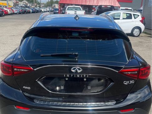 Used 2018 INFINITI QX30 AWD image 5