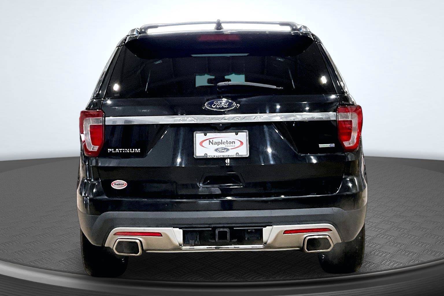 Used 2017 Ford Explorer Platinum AWD/4WD image 4
