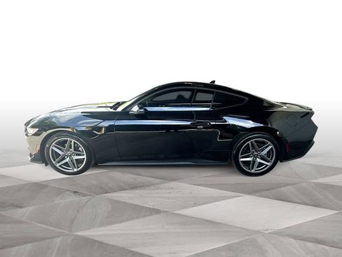 Used 2025 Ford Mustang Premium RWD image 5