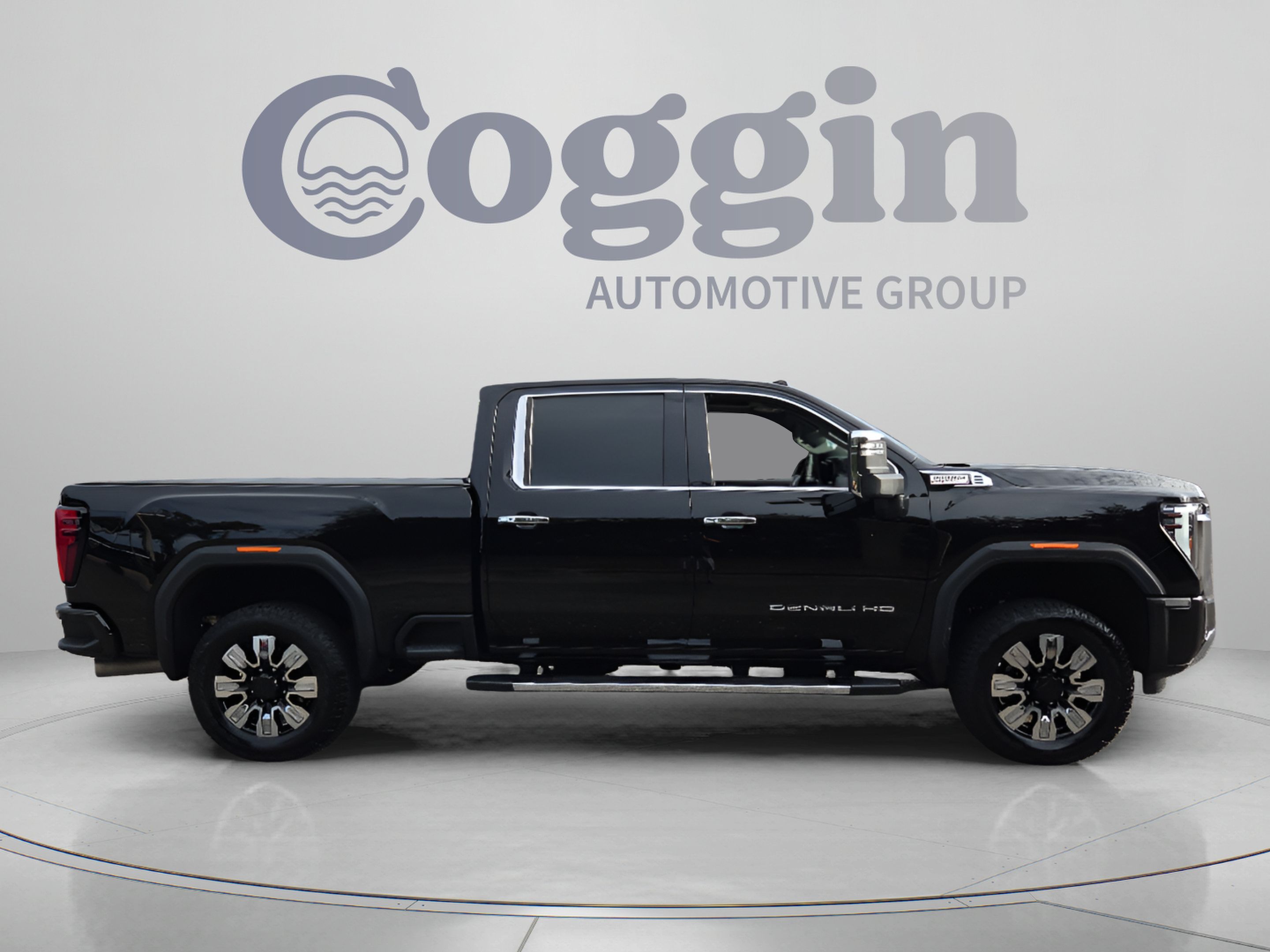 Certified 2025 GMC Sierra 2500 Denali w/ Technology Package AWD/4WD image 6