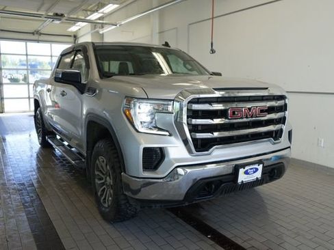 Used 2019 GMC Sierra 1500 SLE w/ SLE Value Package AWD/4WD image 18