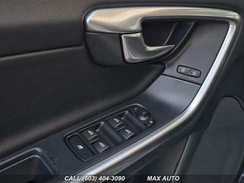 Used 2015 Volvo V60 T5 Premier image 33