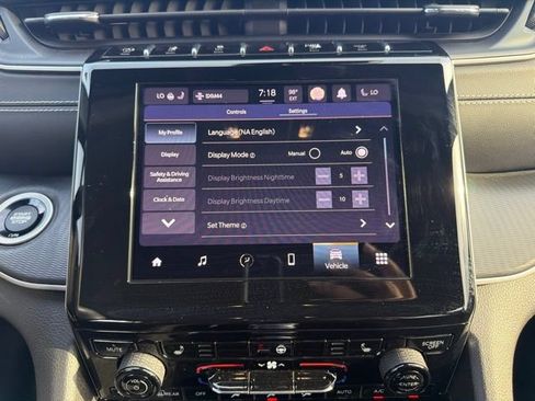 Used 2023 Jeep Grand Cherokee L Laredo RWD image 22