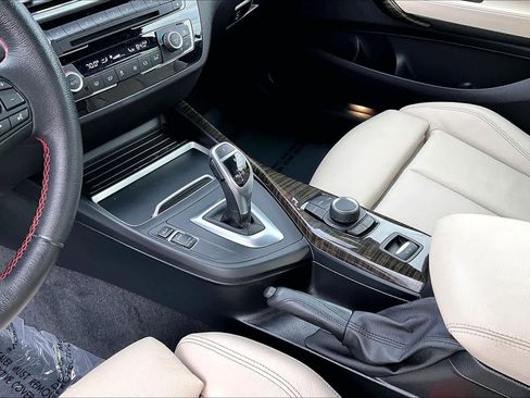 Used 2018 BMW 230i Convertible image 16