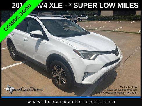Used 2016 Toyota RAV4 XLE FWD image 1