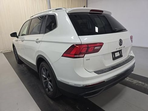 Used 2023 Volkswagen Tiguan SE FWD image 4