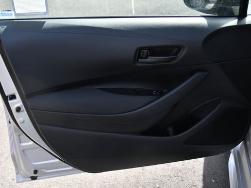 Used 2025 Toyota Corolla LE FWD image 13
