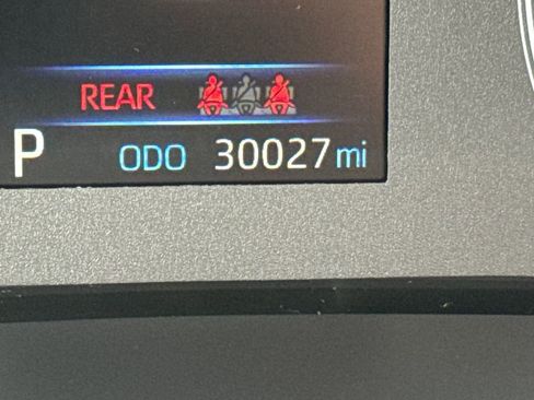 Used 2024 Toyota Corolla Cross AWD Hybrid w/ Moonroof Package image 19