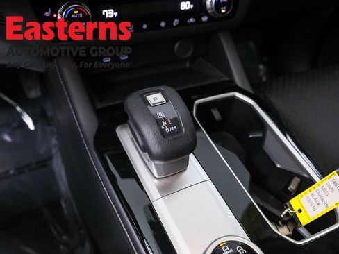 Used 2025 Mitsubishi Outlander ES image 16