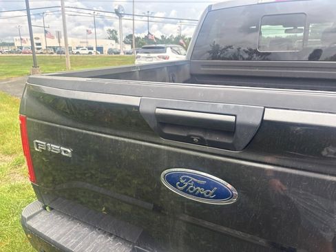 Used 2017 Ford F150 XLT w/ Equipment Group 302A Luxury AWD/4WD image 5
