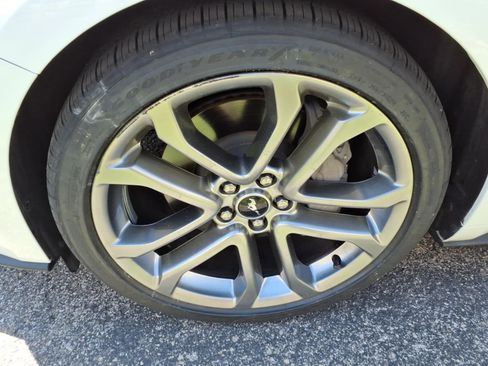 Used 2018 Ford Mustang GT Premium RWD image 13