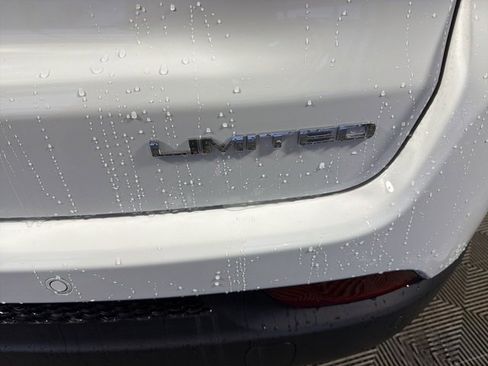 New 2026 Jeep Compass Limited w/ Sun, Sound & Navigation Group image 9