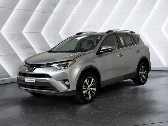 Used 2018 Toyota RAV4 XLE w/ Plus Extra Value Package AWD/4WD image 3