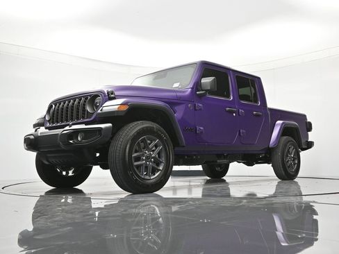 New 2026 Jeep Gladiator Sport AWD/4WD image 36