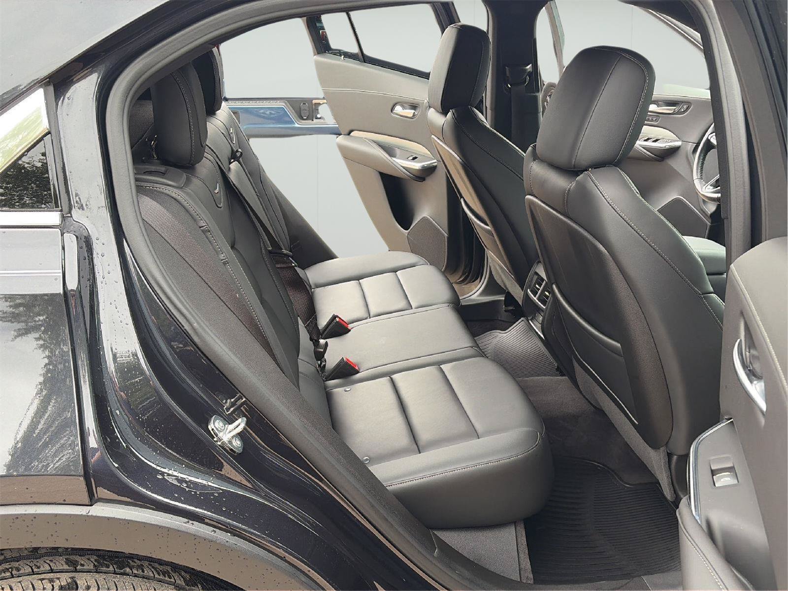 Certified 2023 Cadillac XT4 Premium Luxury w/ Cold Weather Package AWD/4WD image 16