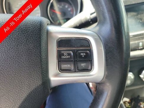 Used 2011 Dodge Avenger Heat FWD image 10