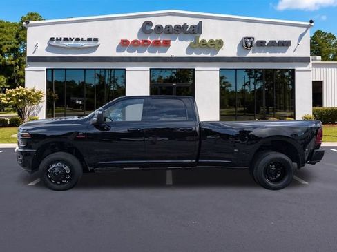 New 2026 RAM 3500 Laramie AWD/4WD image 7
