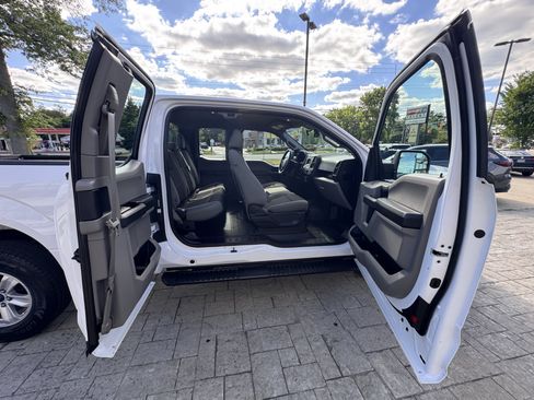 Used 2018 Ford F150 XL w/ Equipment Group 101A Mid AWD/4WD image 19