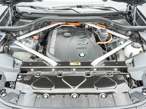 Used 2025 BMW X5 xDrive50e image 26