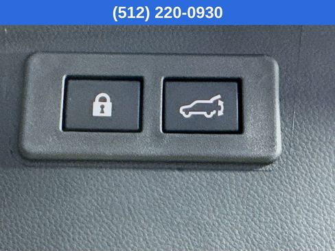 Used 2025 Subaru Outback Touring XT image 33