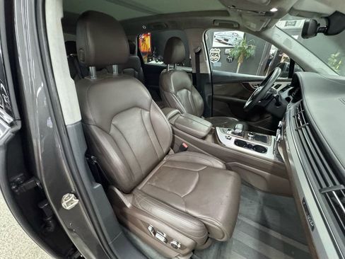 Used 2019 Audi Q7 3.0T Prestige w/ Prestige Package image 23