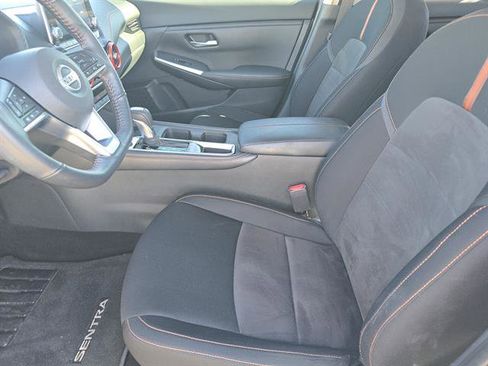 Used 2022 Nissan Sentra SR w/ Midnight Edition image 9