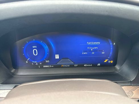 Used 2020 Ford Explorer Platinum w/ Premium Technology Package AWD/4WD image 12