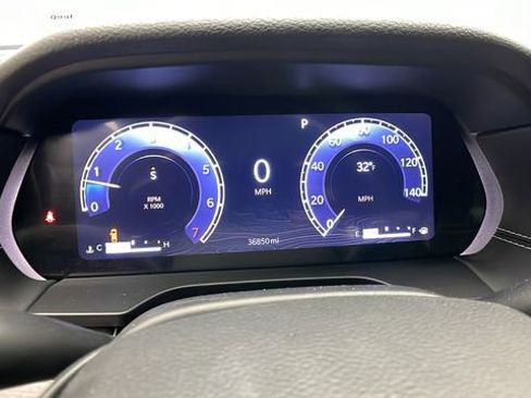 Used 2023 Jeep Grand Cherokee L Limited image 17