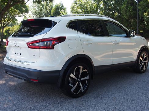 Used 2022 Nissan Rogue Sport SL w/ Premium Package FWD image 7
