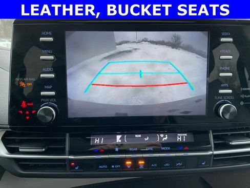 Used 2024 Toyota Sienna XLE image 20