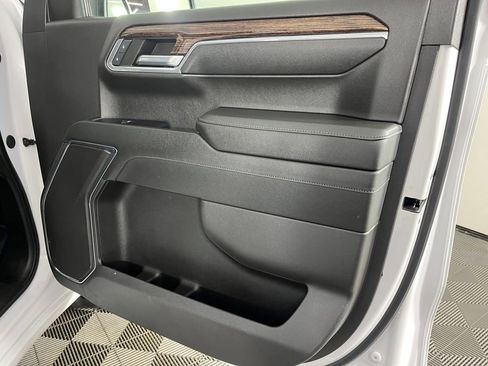 Used 2024 GMC Sierra 1500 SLE w/ X31 Off-Road Package image 16