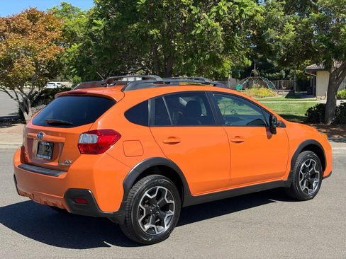 Used 2015 Subaru Crosstrek 2.0i Limited AWD/4WD image 5