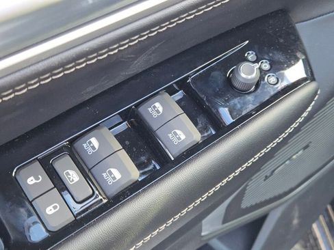 New 2026 Jeep Grand Wagoneer w/ HD Trailer Tow Package image 19