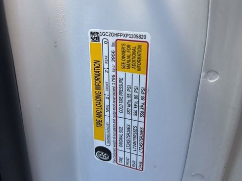 Used 2023 Chevrolet Express 3500 Extended w/ Driver Convenience Package image 24