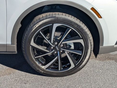 New 2026 Lincoln Corsair Reserve FWD image 11