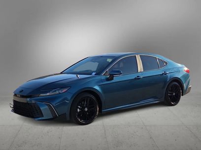 Used 2025 Toyota Camry SE w/ Convenience Package
