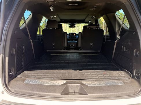 Used 2023 GMC Yukon AT4 AWD/4WD image 10