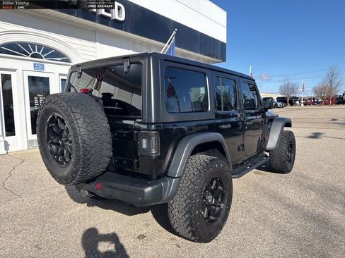 Used 2023 Jeep Wrangler Unlimited Rubicon w/ Cold Weather Group image 5