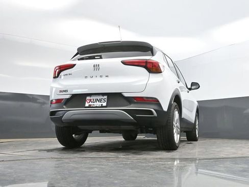 Used 2025 Buick Encore GX Preferred AWD/4WD image 46