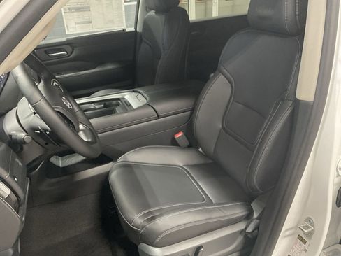 New 2026 Nissan Armada SV image 23