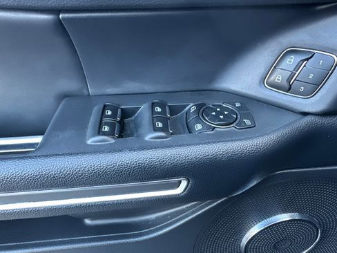 Used 2023 Ford Expedition Max XLT image 27