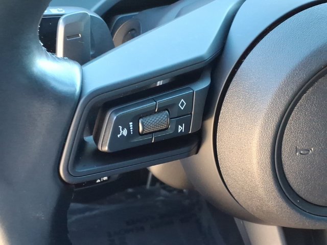 Used 2025 Porsche Panamera image 9