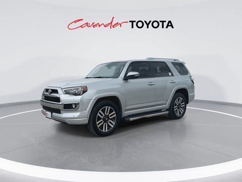 Certified 2018 Toyota 4Runner Limited AWD/4WD image 4